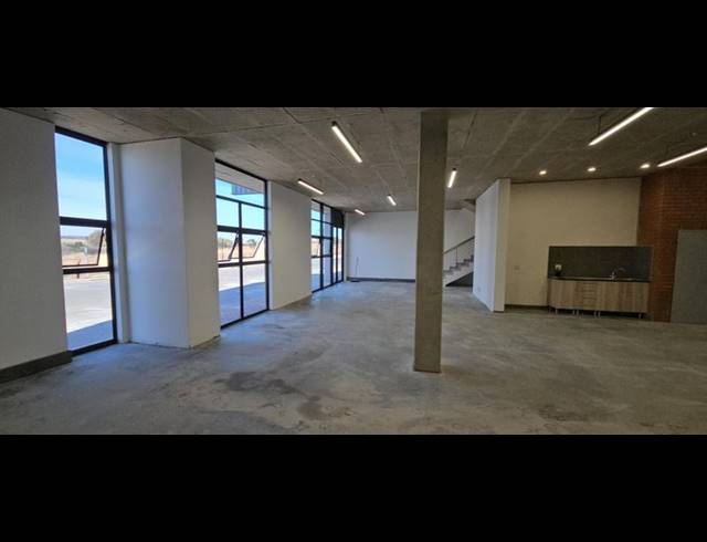 INDUSTRIAL PROPERTY TO RENT IN LONGLAKE